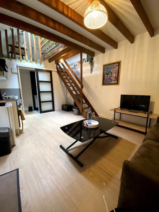 Et Paisible Duplex A Gare
